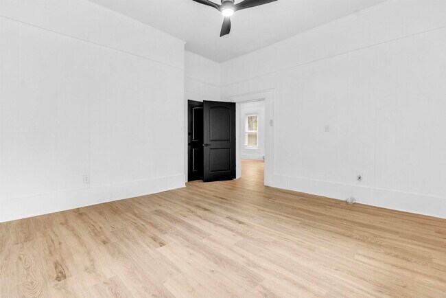 Foto del edificio - 1721 Nelson Ave