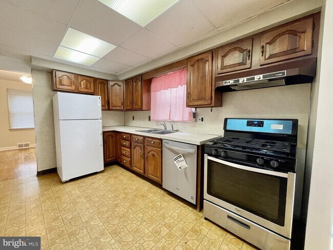 Foto del edificio - 10 Gedney Rd