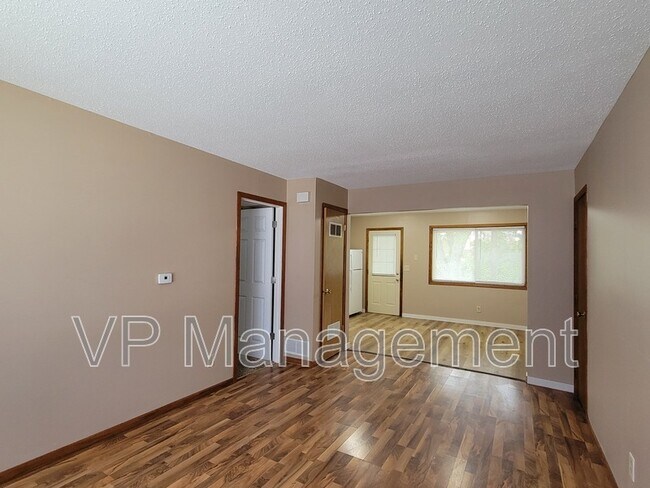 Foto del edificio - 18 Park Crest Ct