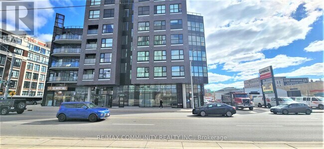 Photo du bâtiment - 1-1701 Victoria St S