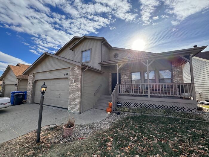 Primary Photo - Nice Home in North Loveland