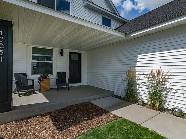 Foto del edificio - 15651 Fairfield Dr