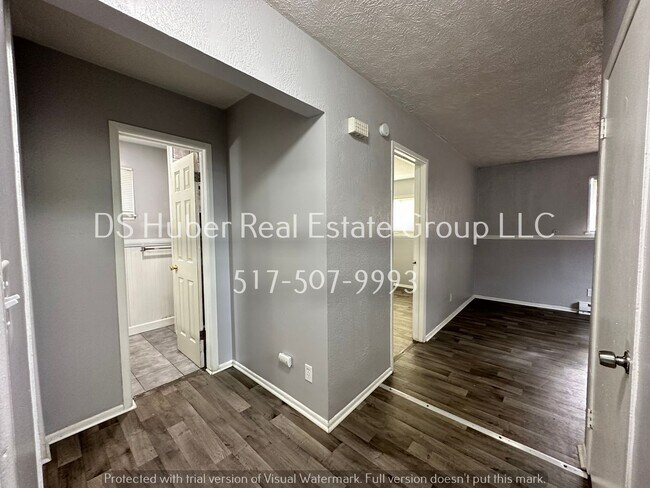 Foto del edificio - 335 S Grace St