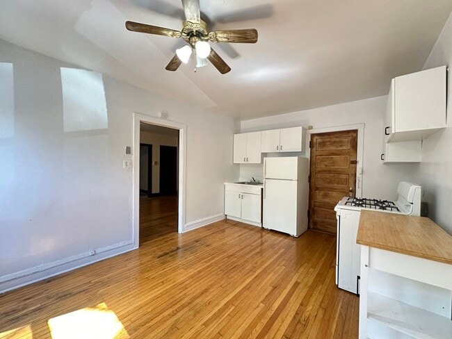 Building Photo - 3300 W Schubert Ave
