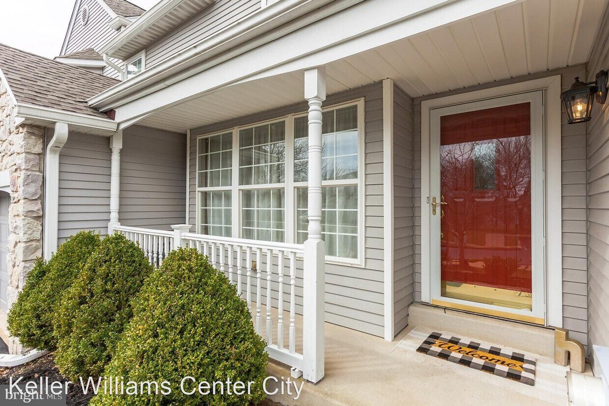 Primary Photo - 3 br, 2.5 bath House - 237 Polo Dr
