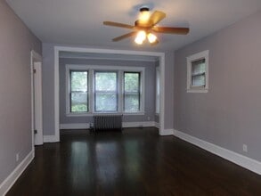 Building Photo - 3604 W Sunnyside Ave