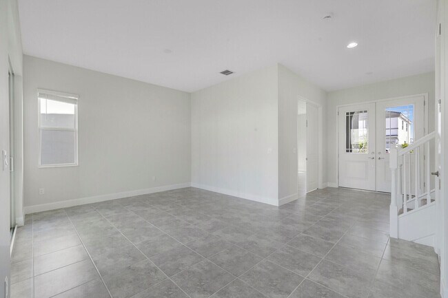 Building Photo - 14959 RedCove Pl