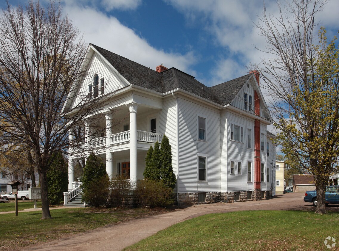 Mrs. Dewitt Clark House Apartments in Eau Claire, WI