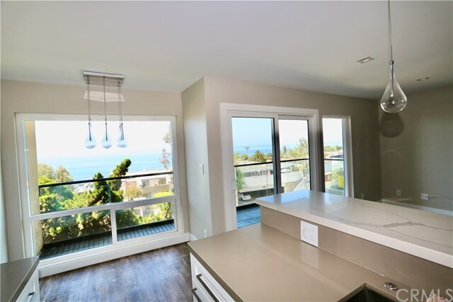 Foto del edificio - 694 N Coast Hwy