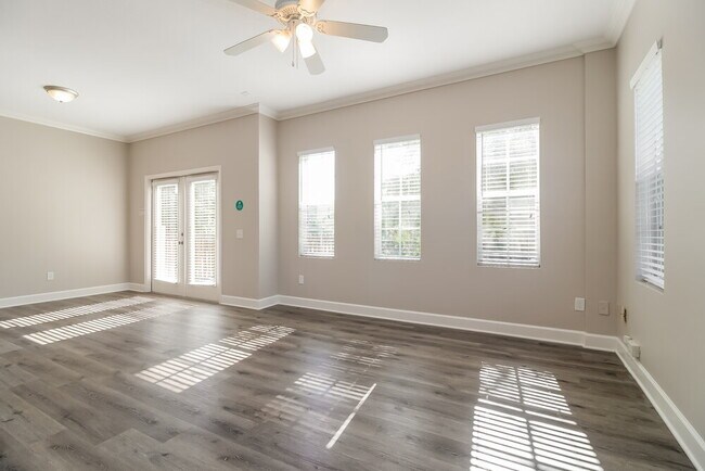 Foto del edificio - 6516 Quiet Pool Ct