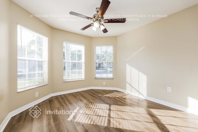 Foto del edificio - 7128 Royal George Ct