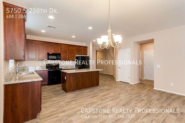 Building Photo - Beautiful 4 bedroom 2 bathroom! Newer Build!