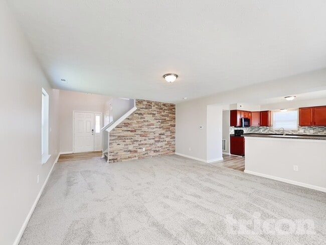 Foto del edificio - 561 Grassy Bend Dr