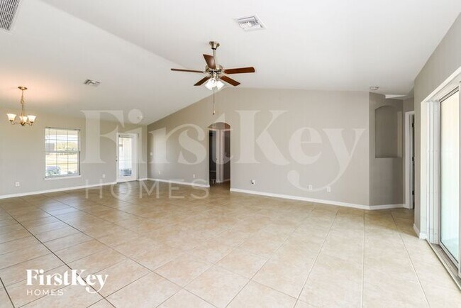 Foto del edificio - 1249 NW 33rd Pl