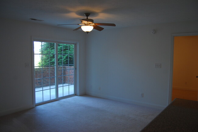 Foto del edificio - 2 Bedroom, Main Level Condo in Wyndhurst