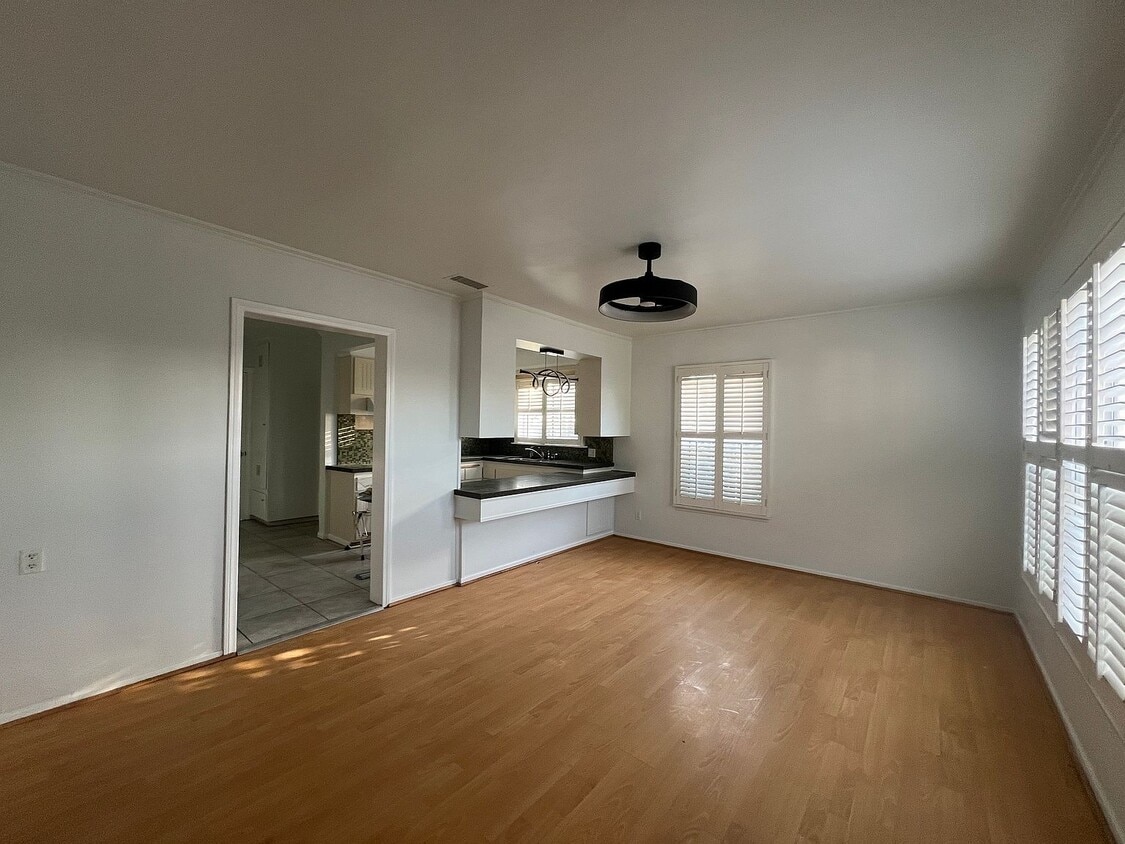 Foto del edificio - 3378 W 157th St