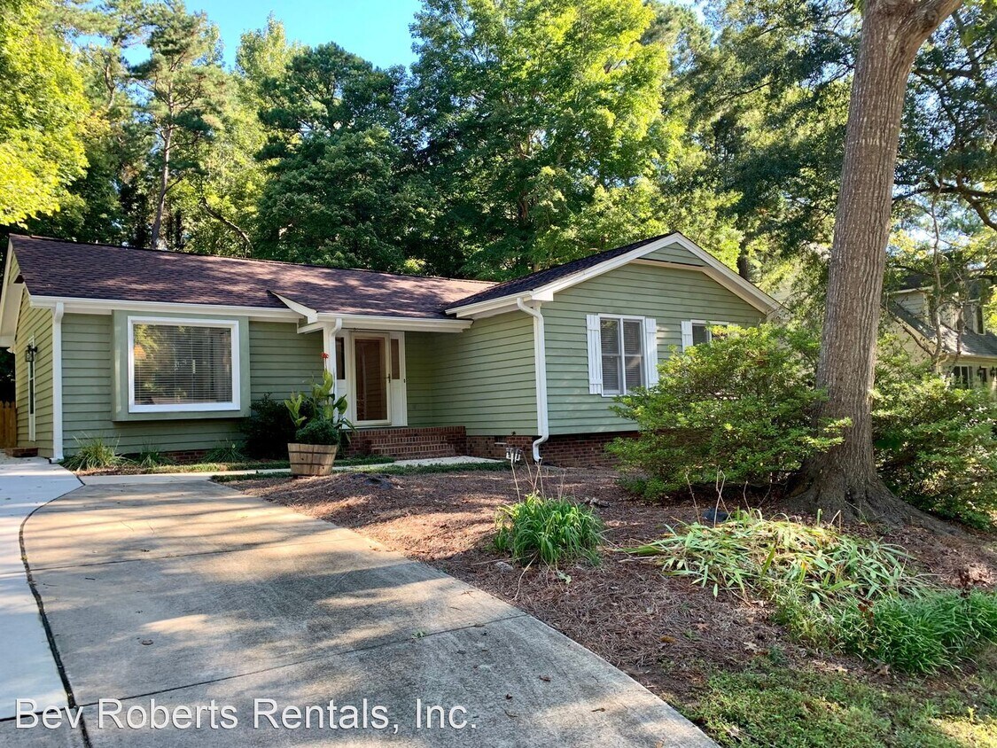 Primary Photo - 3 br, 2 bath House - 1124 Old English Court
