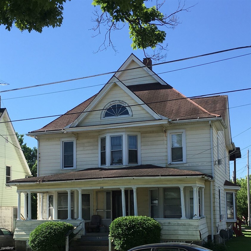 Studio, 1 bath 231 Pleasant St Apt 4 Apartment for Rent in Ashland