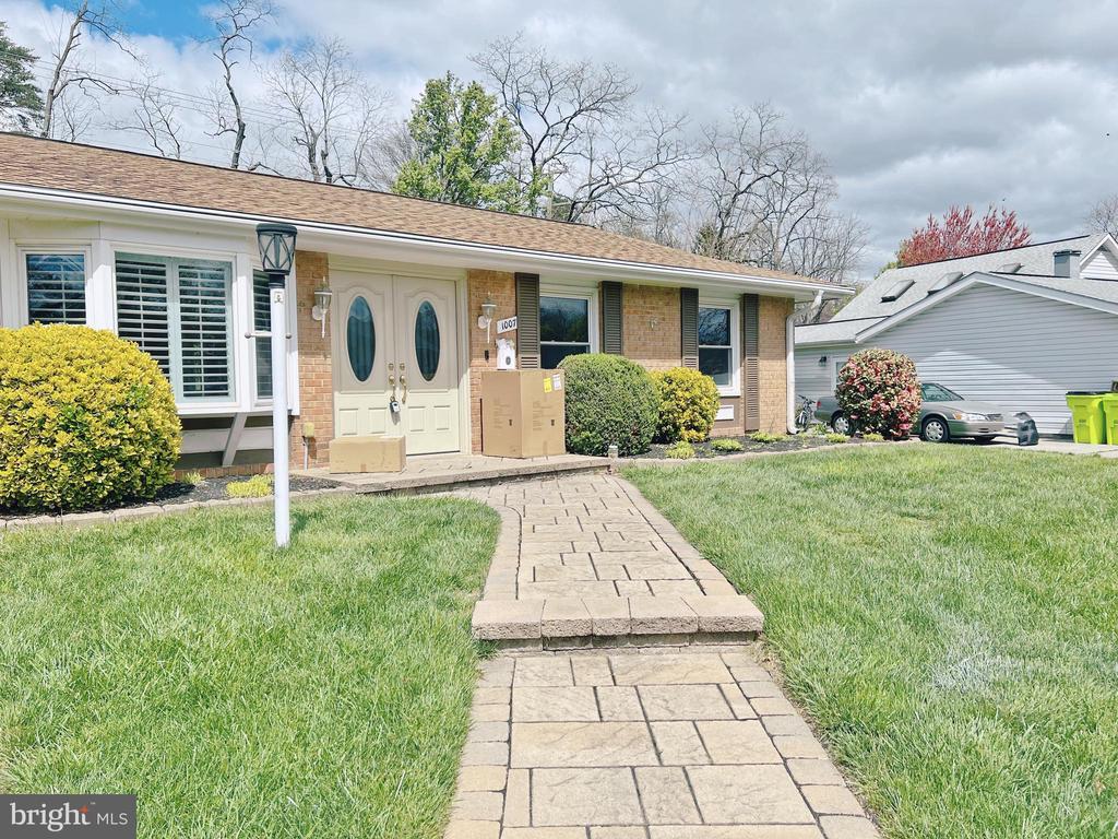 Foto principal - 1007 S Ironwood Rd