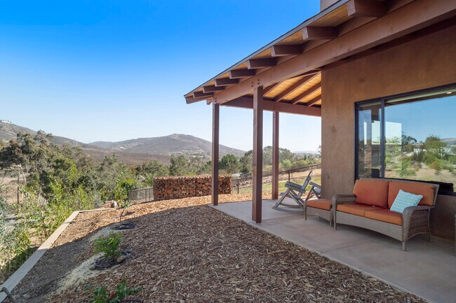 Building Photo - 3605 1/2 Fortuna Ranch Rd