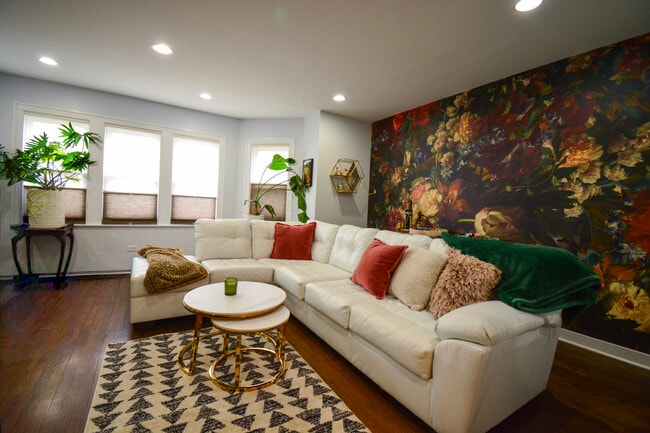 Foto del edificio - 4947 W Parker Ave