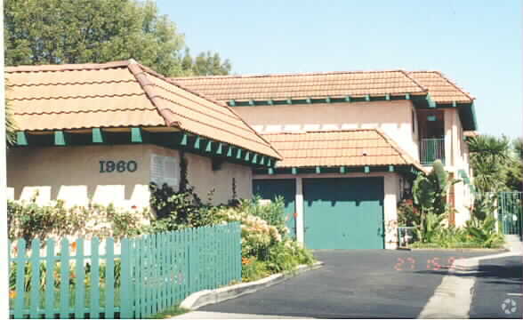 Building Photo - Lido Apartments