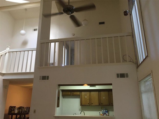 Foto del edificio - 10944 Village Bend Ln