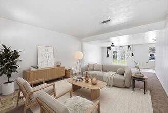 Building Photo - 118 8th Ave