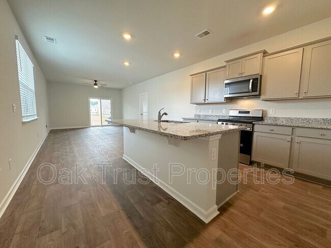 Foto del edificio - 110 Holly Leaf Ln