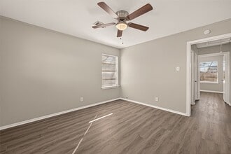 Building Photo - 3102 Hays St