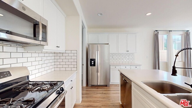 Building Photo - 9241 N Lamia Ct