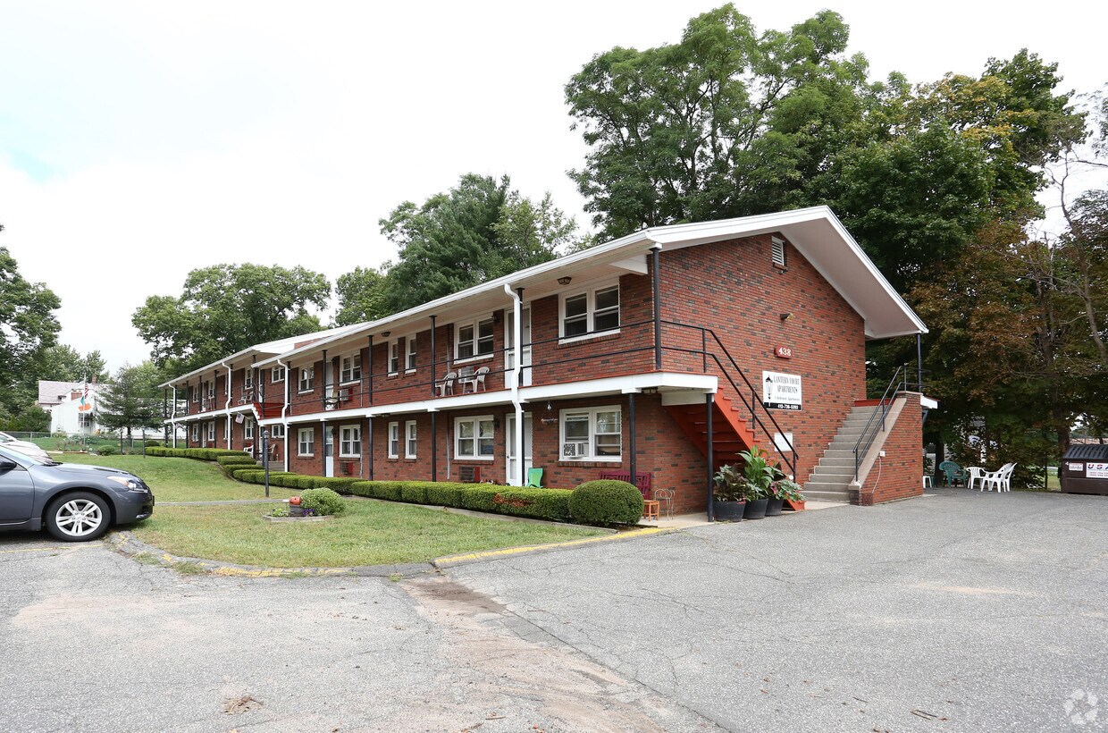 Foto principal - 438 Springfield St