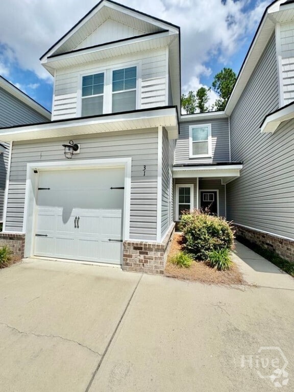 Building Photo - 31 Ainsdale Dr