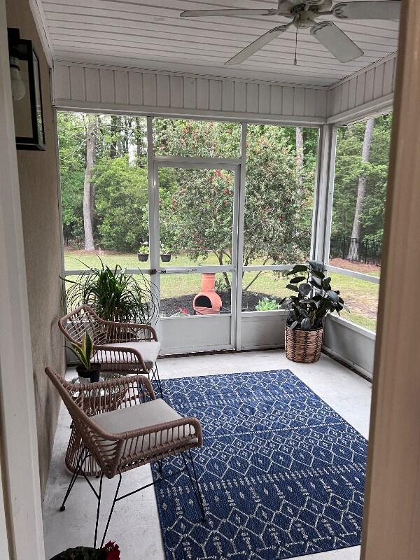 Foto del edificio - 430 McGregor Cir