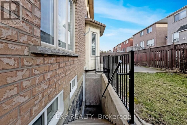 Building Photo - 50 Marbleseed Crescent