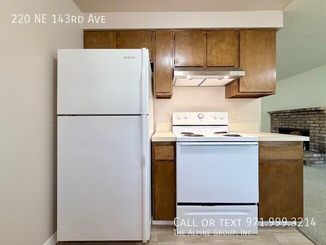 Foto del edificio - 220 NE 143rd Ave