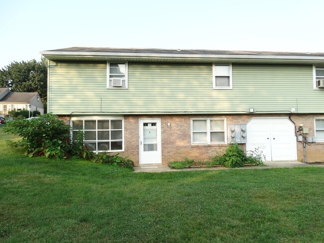 Building Photo - 108 Irene Ave
