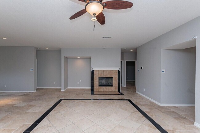 Building Photo - 3909 Mantis St