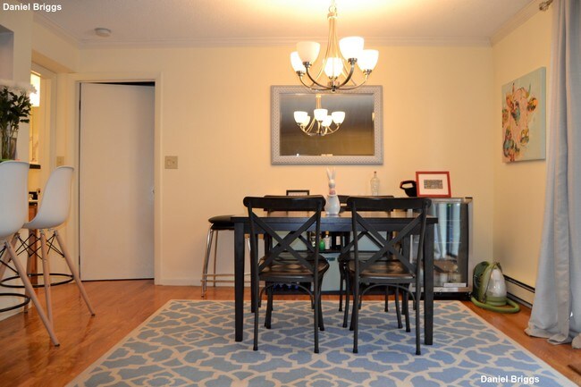 Foto del edificio - 320 Hammond Pond Pkwy