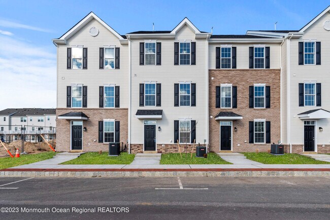 Building Photo - 113 Celebration Blvd