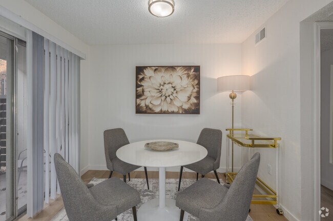 1 habitación, 1 baño - 700 pies cuadrados - Comedor - PARKSIDE ARLINGTON