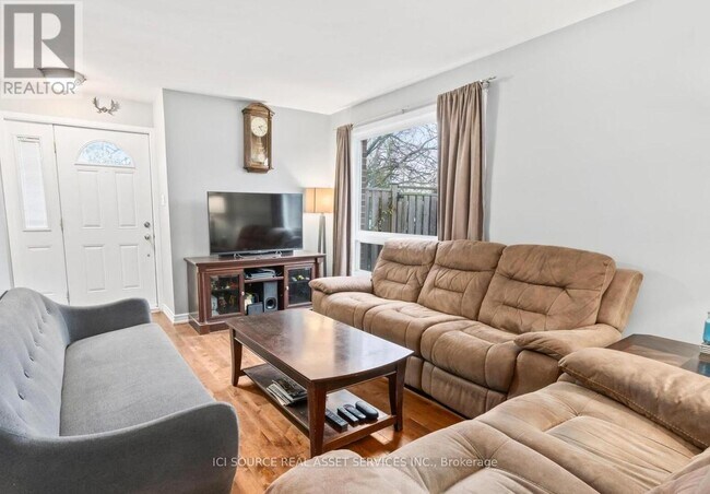 Photo du bâtiment - 2377 Industrial St