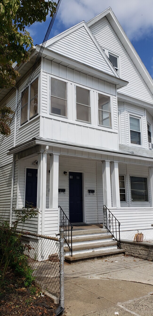 74 Cleveland Ave Unit 3rd floor, Bridgeport, CT 06606 Apartments in