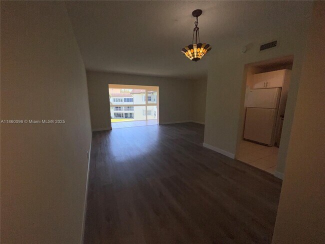 Building Photo - 4200 Crystal Lake Dr