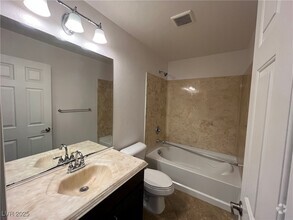 Building Photo - 8154 Old Creek Ranch St