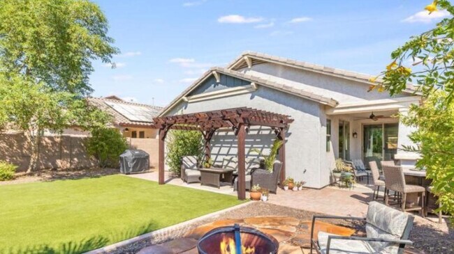 Foto del edificio - 12767 W Lowden Rd