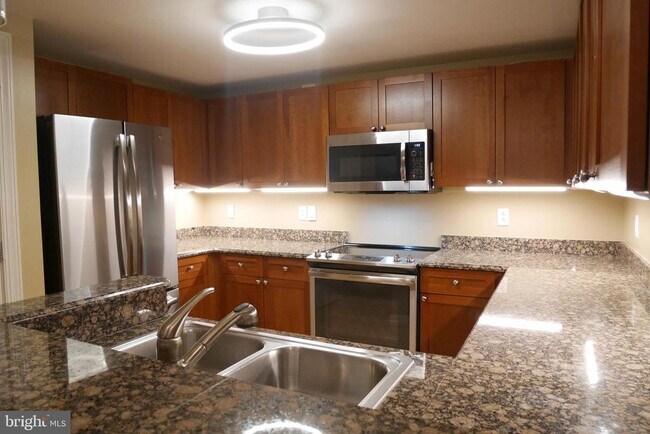 Foto del edificio - 777 7th St NW