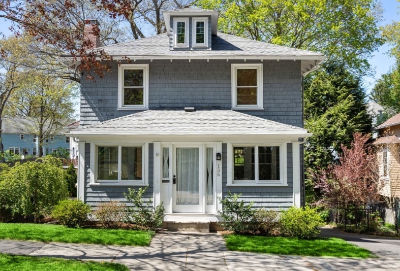 Primary Photo - 135 Rowe St