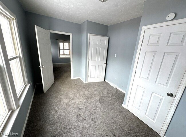 Building Photo - "Discover Your Dream Home: A Spacious 4-Be...