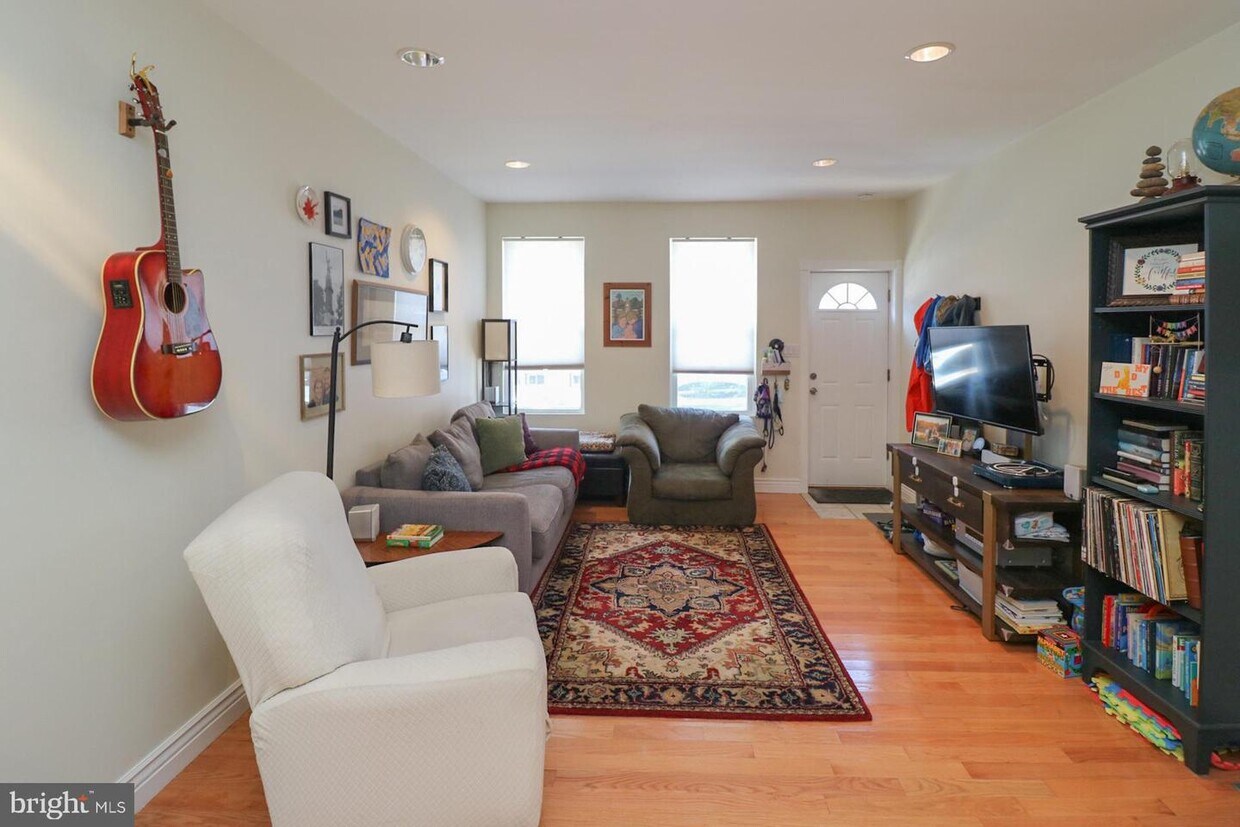 3187 Edgemont St, Philadelphia, PA 19134 Townhome Rentals in